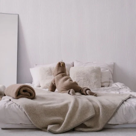 Uldtæppe til baby i beige fra Zaffiro – blødt, åndbart tæppe i 100 % lammeuld, perfekt til barnevogn, vugge og seng.