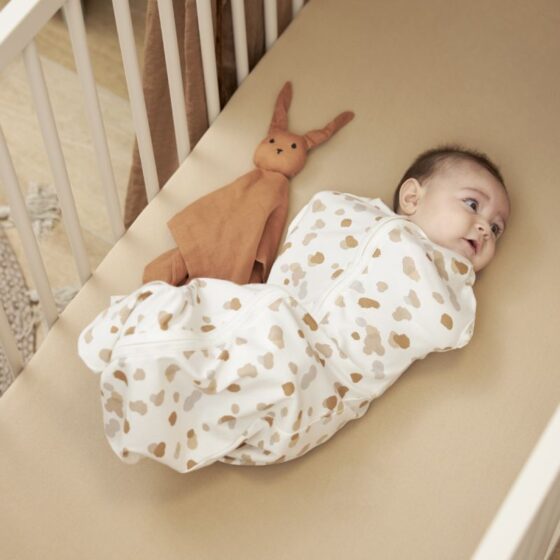 Hvornår skal man stoppe med at svøbe baby
